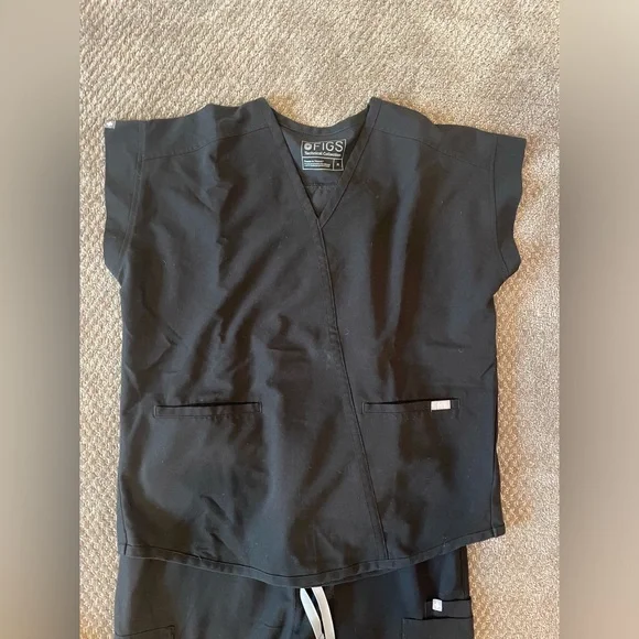 Preowned Figs Scrub Set- Medium Top/Medium Tall High Waisted Yolas - Picture 2 of 5